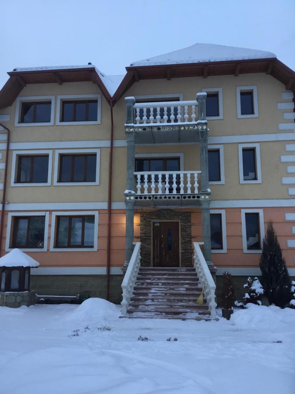 Затишний Дім Yaremche Dış mekan fotoğraf